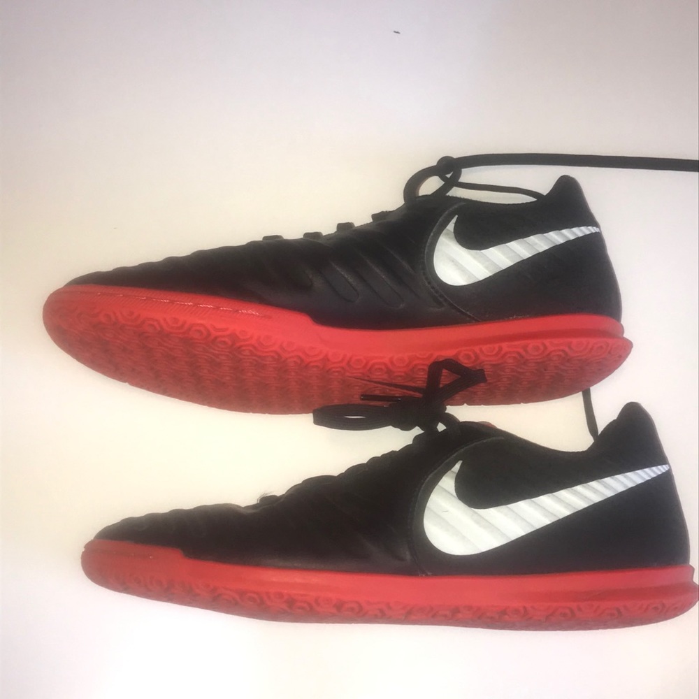 NikeTiempo Indoor Soccer Shoes - Picture 7 of 12
